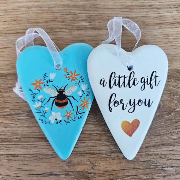 Ceramic Bee Gift Tag  |   Candles & Gifts Candles & Gifts Candles & Gifts