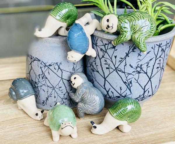 Ceramic Novelty Pot Sitters  |   Pot Sitters Animal Garden Ornaments Animal Garden Ornaments